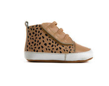 Load image into Gallery viewer, Brooklyn Baby Prewalkers <br> Camel Spot