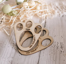 Load image into Gallery viewer, Bunny Feet Stencil