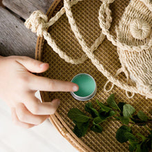 Load image into Gallery viewer, DIY Peppermint Lip Balm