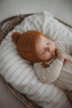 Load image into Gallery viewer, Merino Wool Bonnet &amp; Booties Set &lt;br&gt; Bronze
