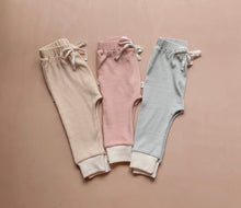 Load image into Gallery viewer, Relaxed Fit Leggings &lt;br&gt; Dusty Pink
